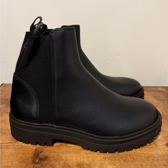 Steve Madden Chelsea Boots - Picture 2 of 3